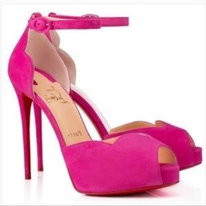 ✨SOLD✨Christian Louboutin aketata 120mm